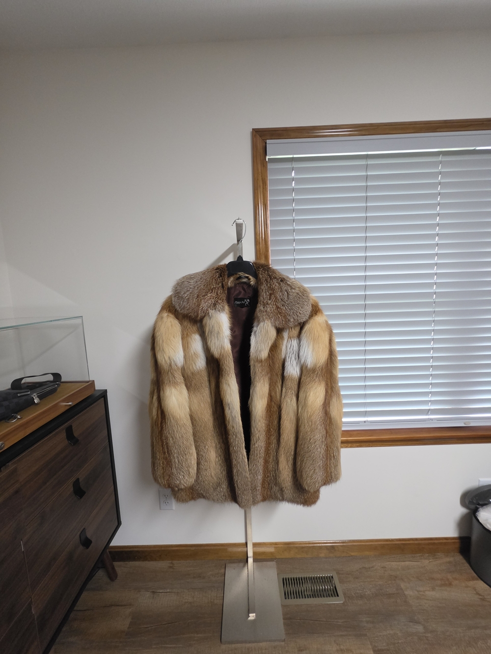 Premium Brown/red Fox Fur Coat Natural(Size XL) FRESH NOT VINTAGE.